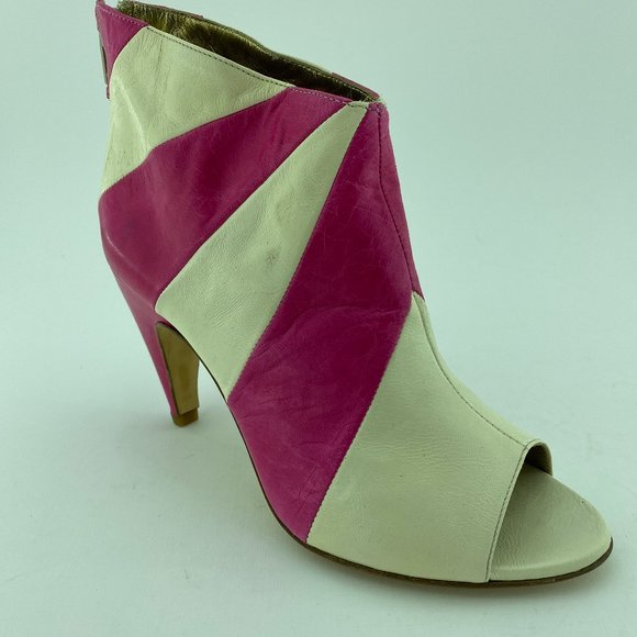 GIGI FAVELA BOOTIES SIZE 37(ITALY) US-6.5 NWB - Picture 1 of 8